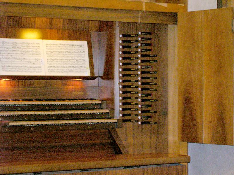 DSCN1588.JPG - An organ concert -- the stops on the organ had to be moved horizontally. This concert was in the Cassa di Rismarmio di Firenze