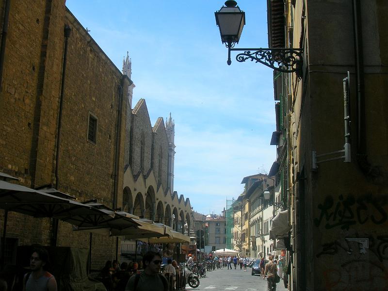 DSCN1648.JPG - a street on the outside.