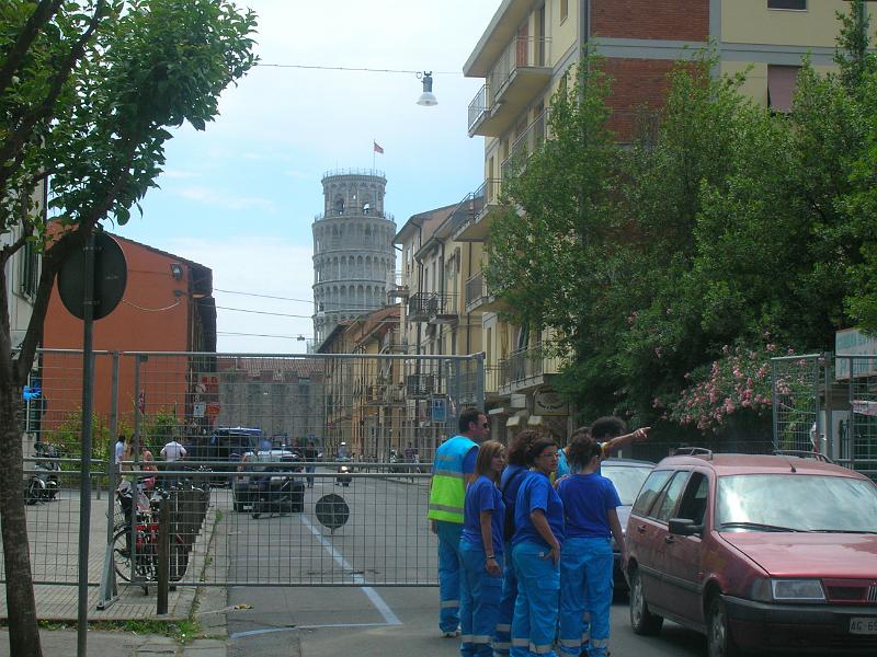 DSCN1725.JPG - Eventually we found this group who were able to point us in th right direction to the Leaning Tower