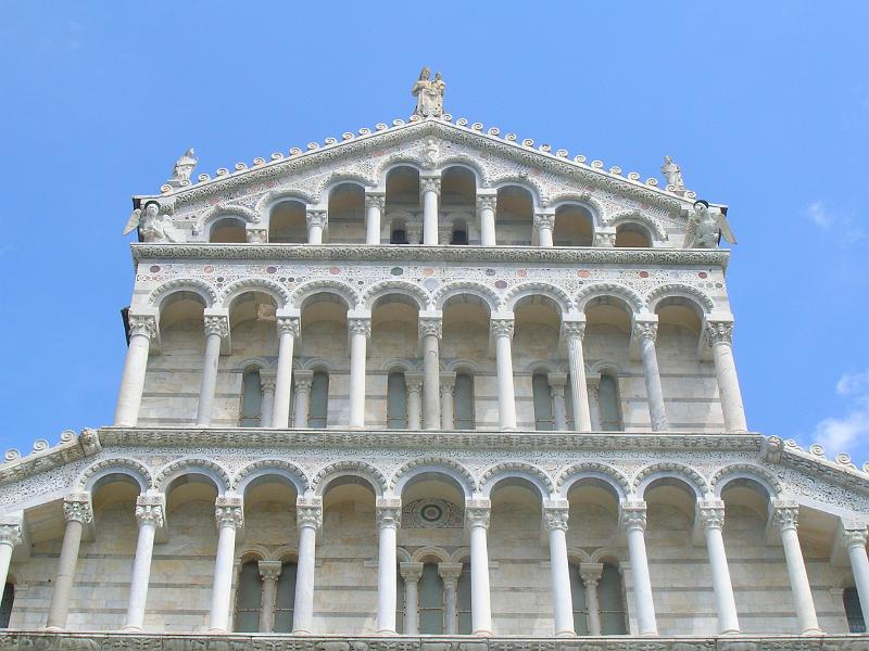 DSCN1790.JPG - the front of the cathedral