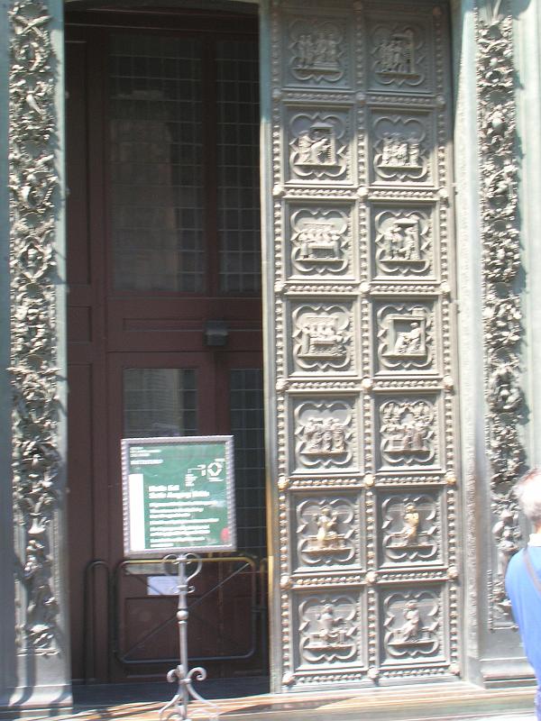 DSCN1555.JPG - Doors of the Baptistery